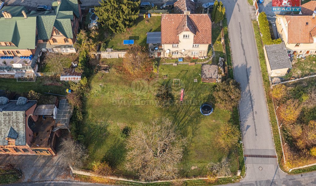 Prodej stavebního pozemku 1 043 m², Velké Popovice – náhled fotky 8