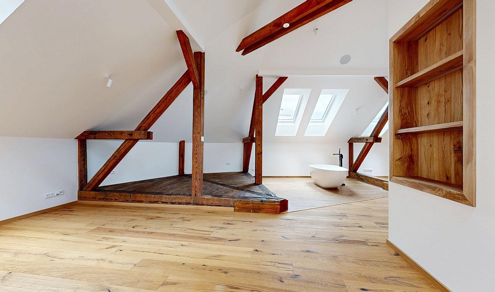 Pronájem bytu atypického 121 m², Jindřichův Hradec – náhled fotky 7