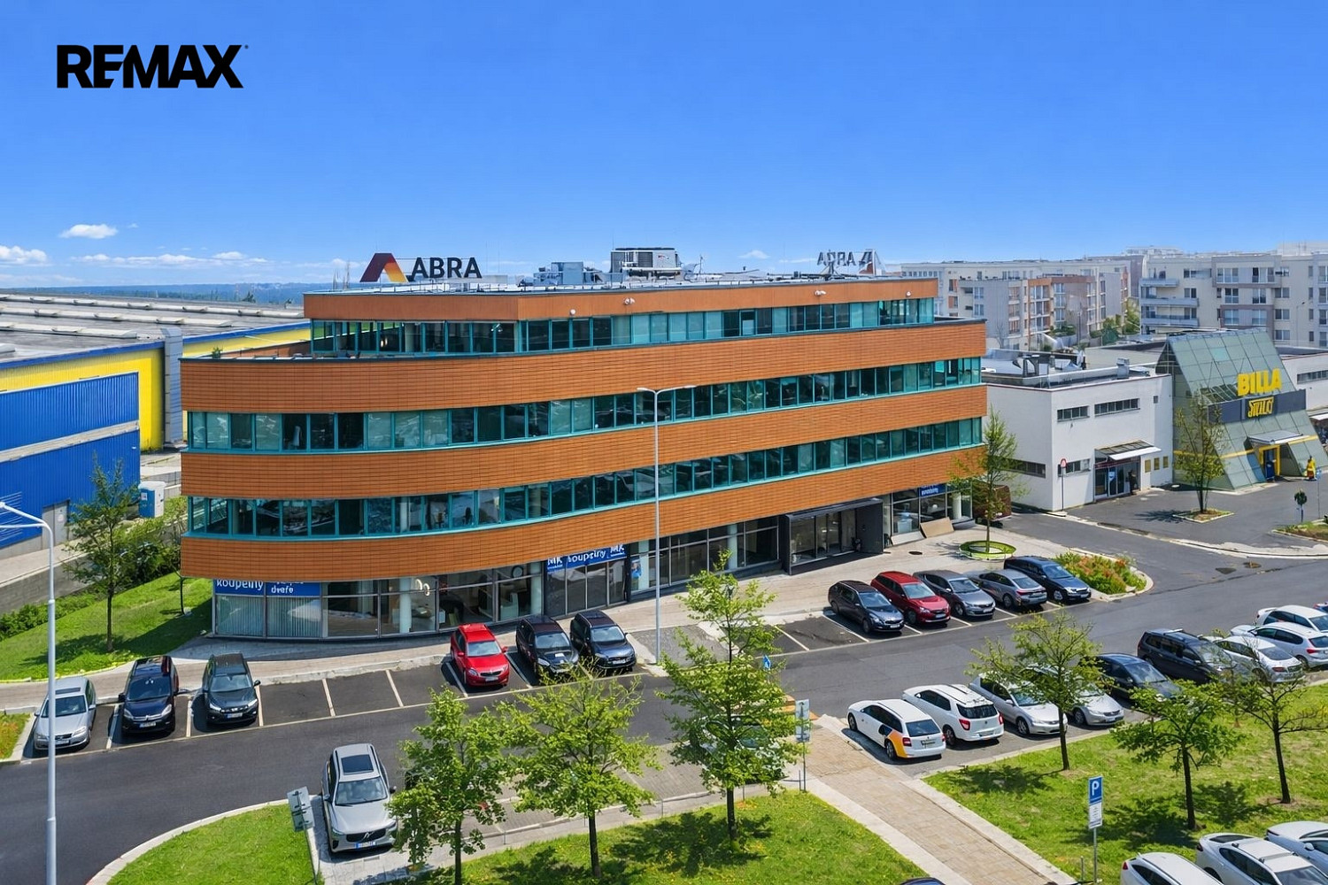 Pronájem kanceláře 875 m², Praha