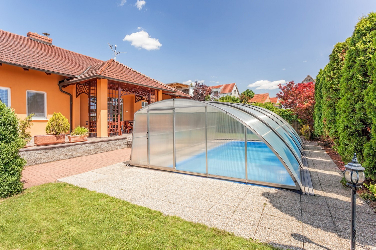 Prodej domu 144 m² s pozemkem 1 229 m² – fotografie 2
