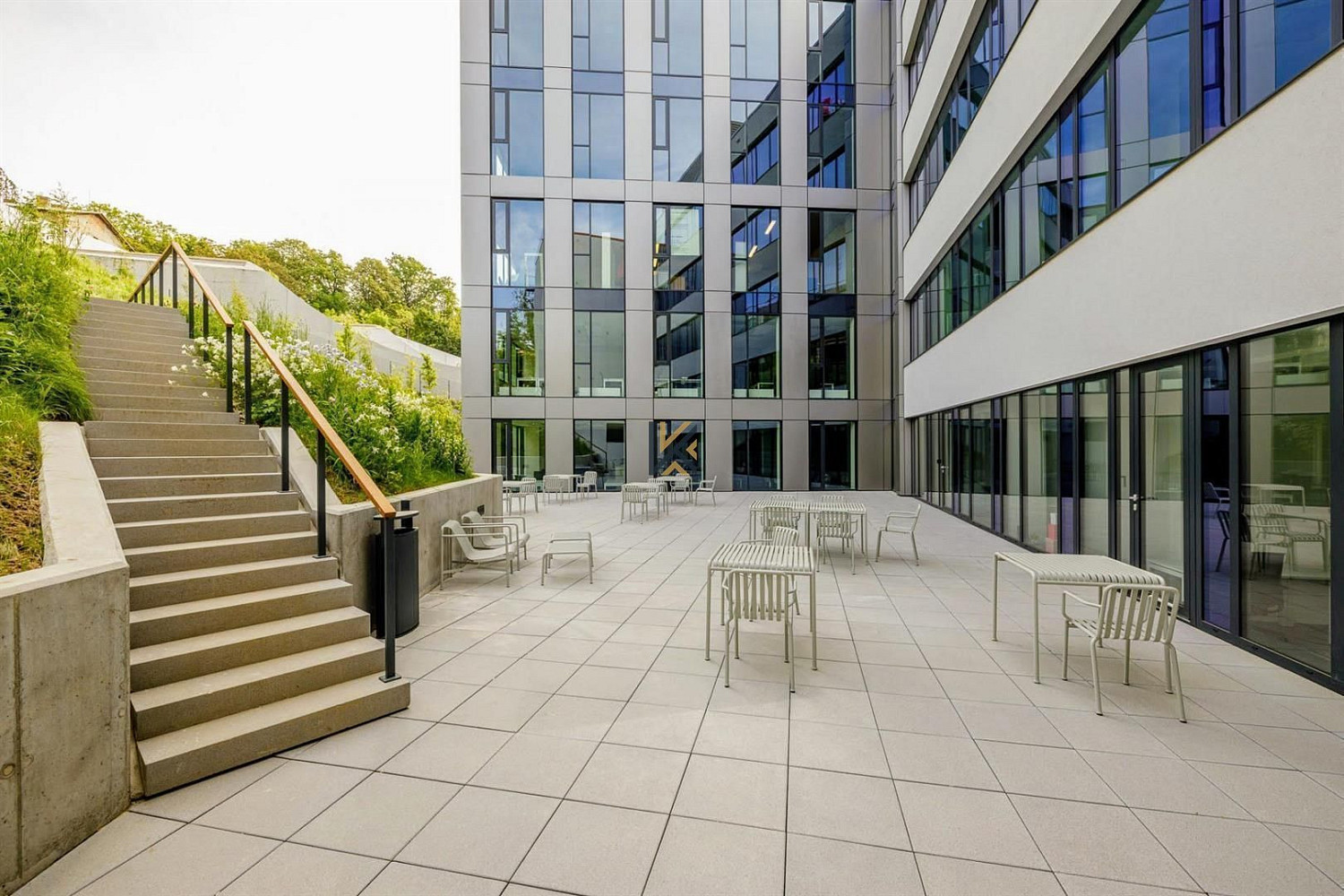 Pronájem kanceláře 500 m² – fotografie 4