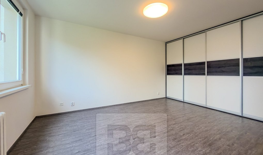 Pronájem bytu 1+kk 31 m², Praha – náhled fotky 3