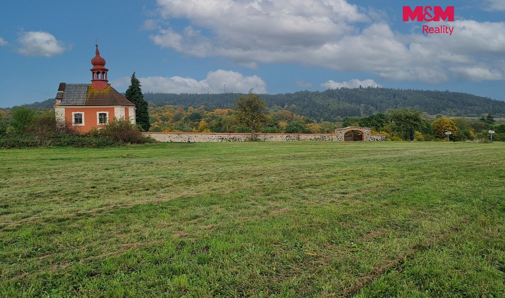 Prodej stavebního pozemku 1 556 m², Valeč – náhled fotky 6