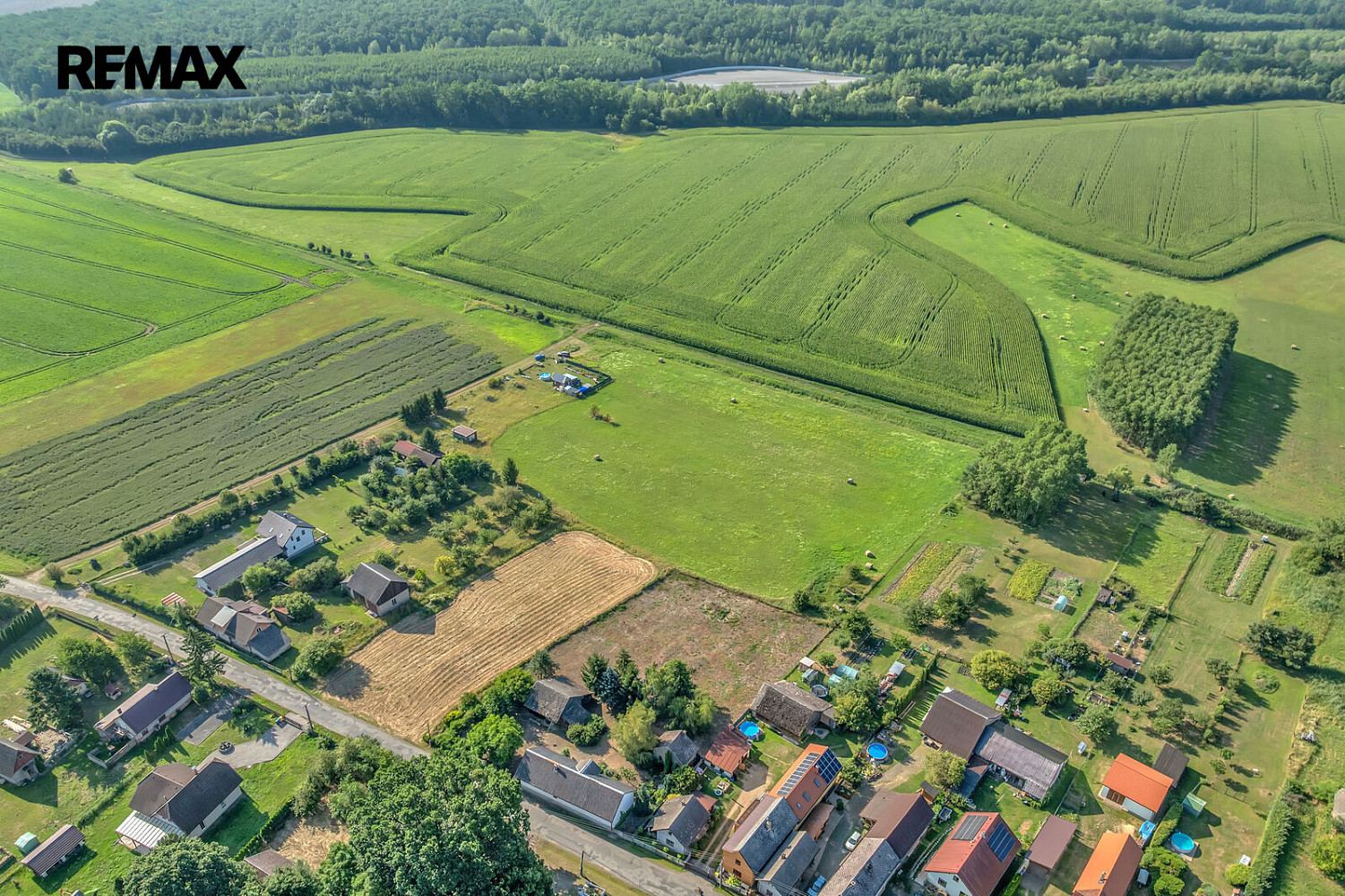 Prodej stavebního pozemku 12 402 m² – fotografie 4
