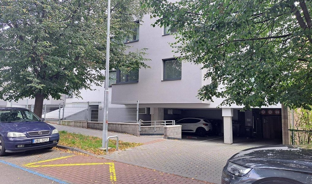 Prodej ostatní Garážové stání, 11m2, Brno, Brno-Židenice, Židenice, Brno – náhled fotky 2