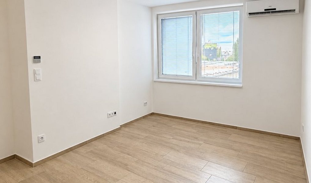 Pronájem bytu 2+kk 40 m², Břeclav – náhled fotky 5