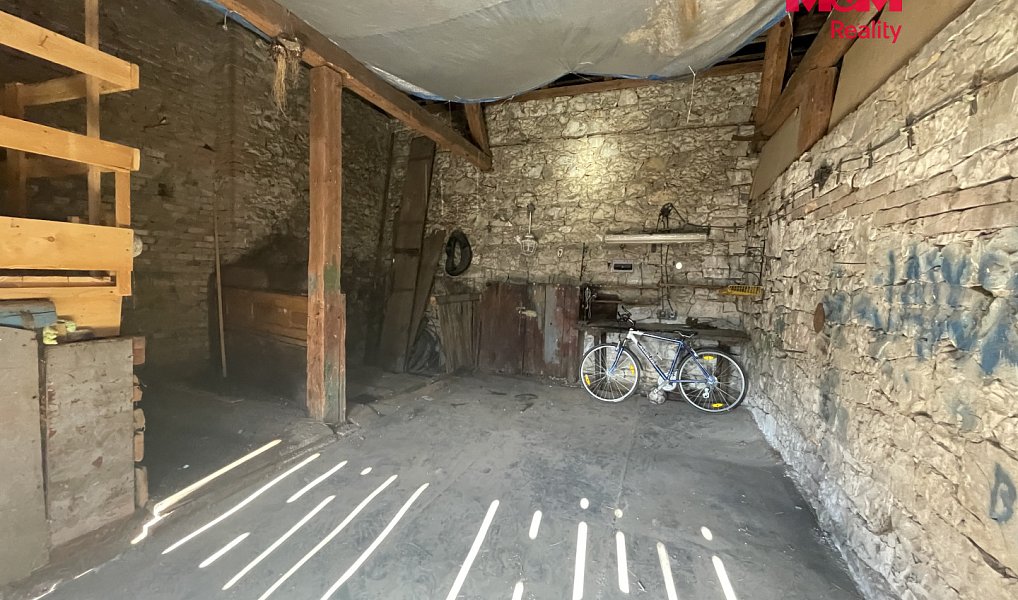 Prodej stavebního pozemku 119 m², Líšťany – náhled fotky 3