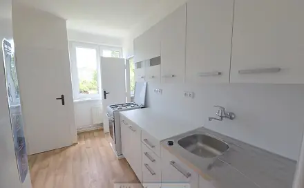 Pronájem bytu 2+1 62 m², Sadová, Opava - Předměstí