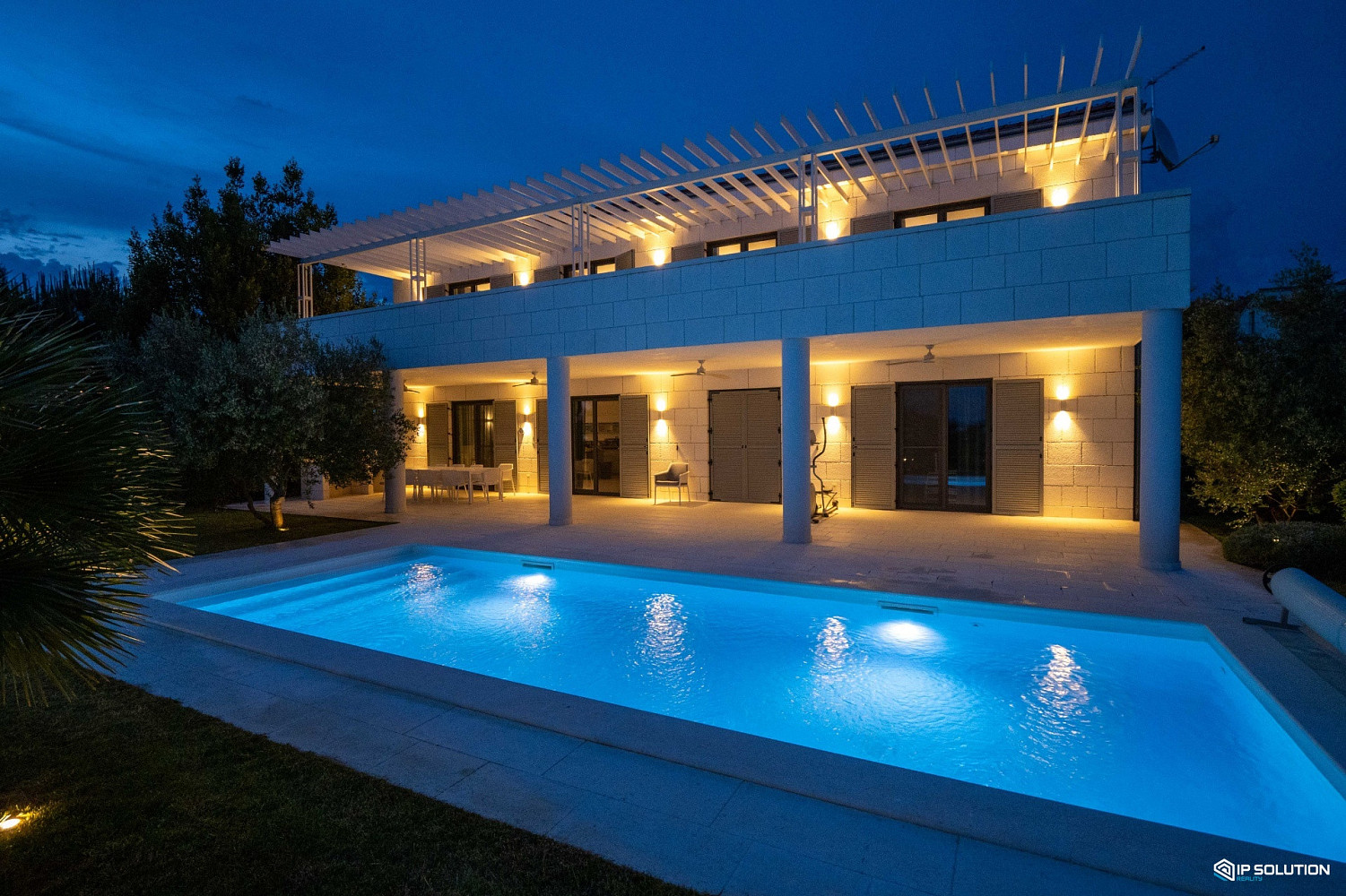 Prodej domu 419 m² s pozemkem 814 m²