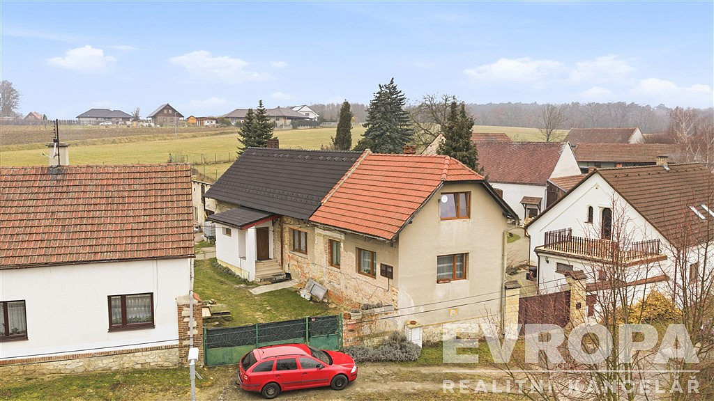 Prodej domu 188 m² s pozemkem 926 m²