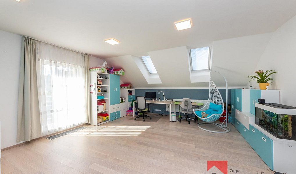 Prodej domu 346 m² s pozemkem 2 669 m², Újezd – náhled fotky 18