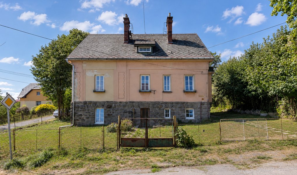 Prodej domu 270 m² s pozemkem 1 221 m², Moravský Beroun – náhled fotky 2