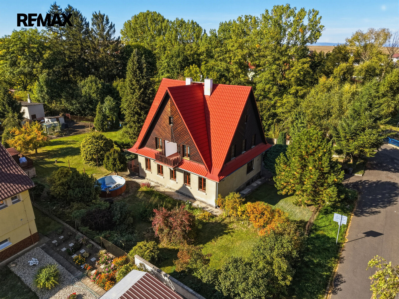 Prodej domu 236 m² s pozemkem 1 649 m²