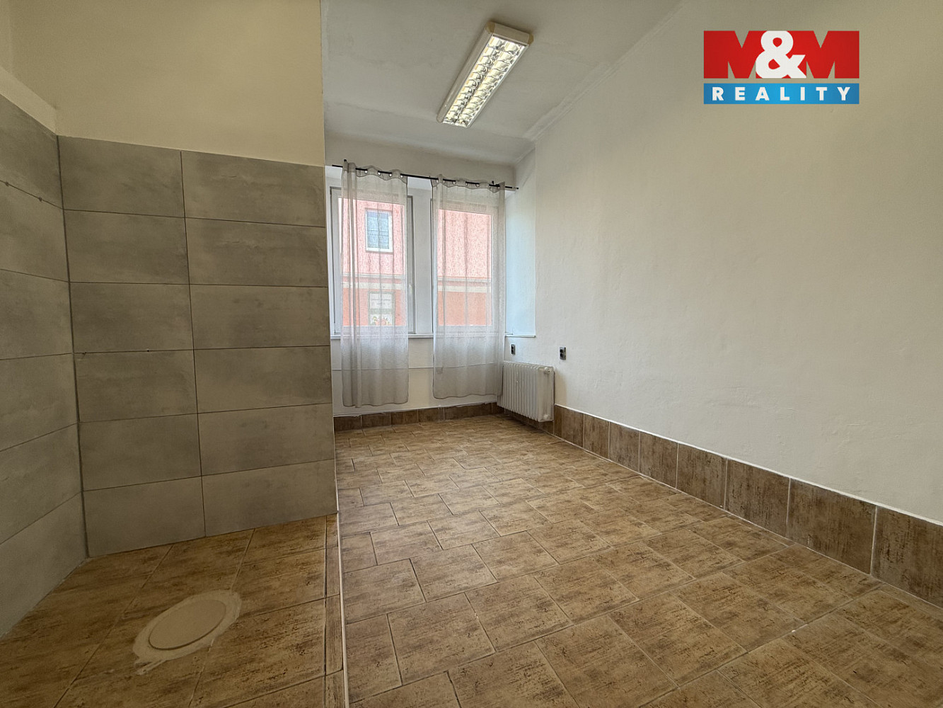 Pronájem obchodních prostor 32 m² — photo 2