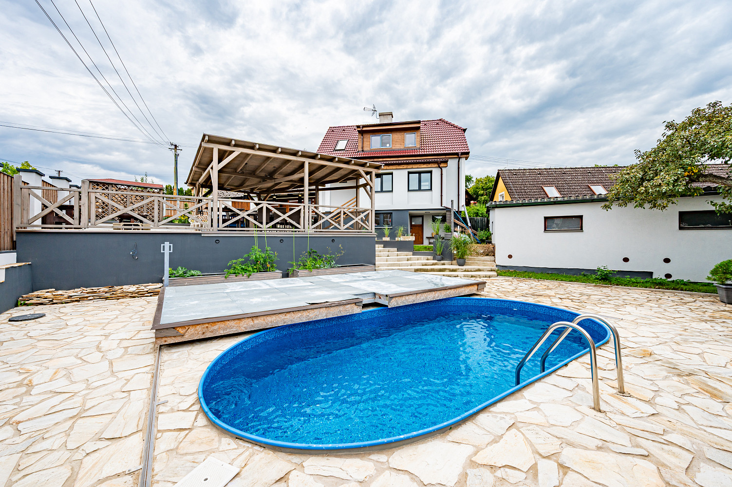 Prodej domu 234 m² s pozemkem 521 m²