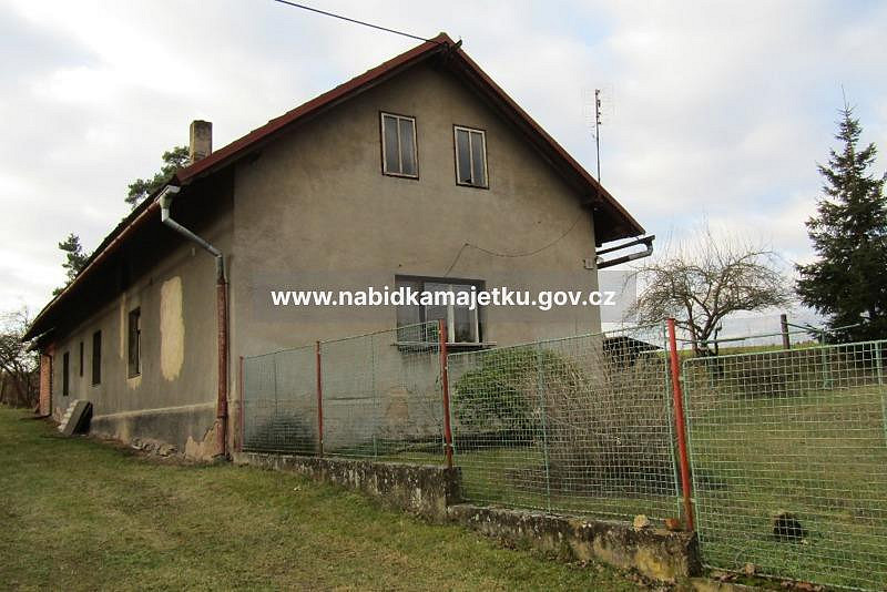 Prodej domu 112 m² s pozemkem 2 090 m²