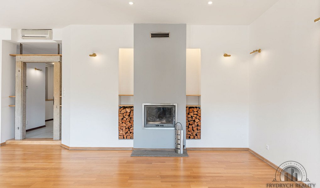 Pronájem bytu 5+1 160 m², Praha – náhled fotky 13