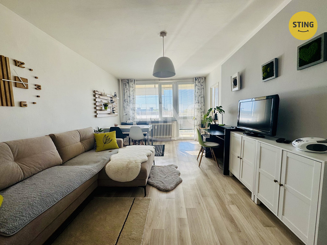 Pronájem bytu 2+1 54 m² – fotografie 3