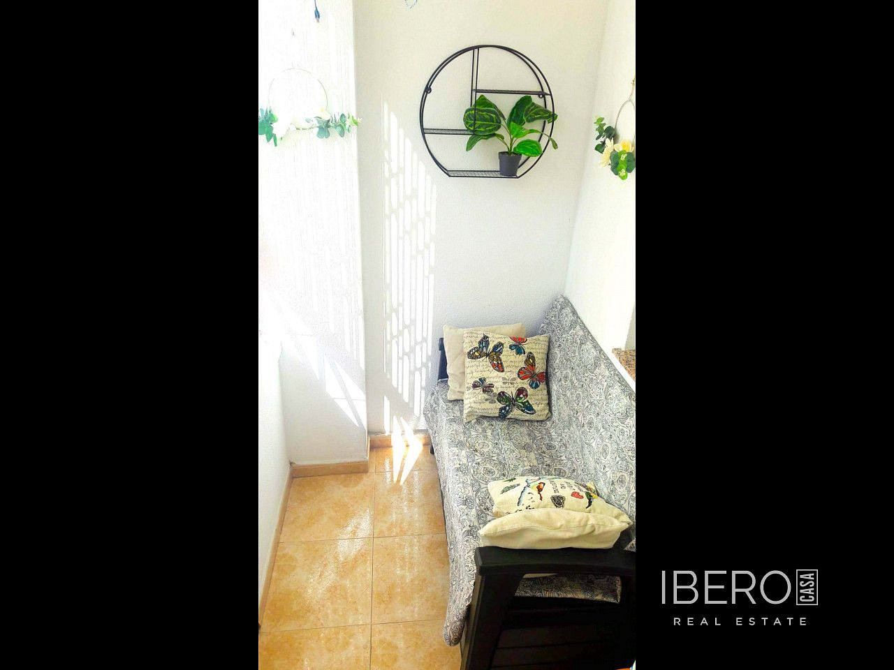 Prodej bytu 2+kk 68 m² — photo 2