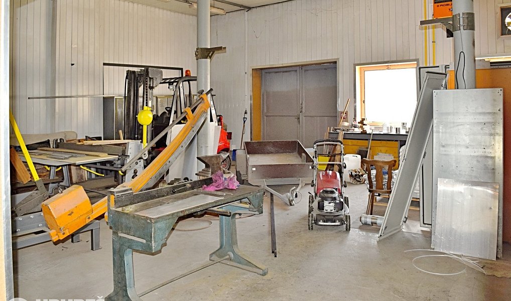Prodej výrobních prostor 996 m², Chrast – náhled fotky 12