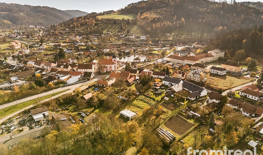 Prodej stavebního pozemku 1 079 m², Nedvědice – náhled fotky 11