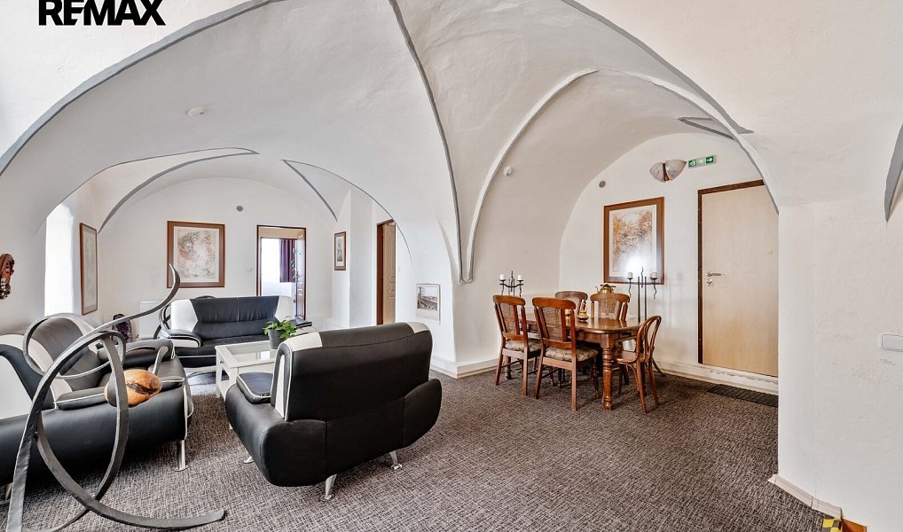 Prodej nájemního domu, činžáku 266 m², Tábor – náhled fotky 25