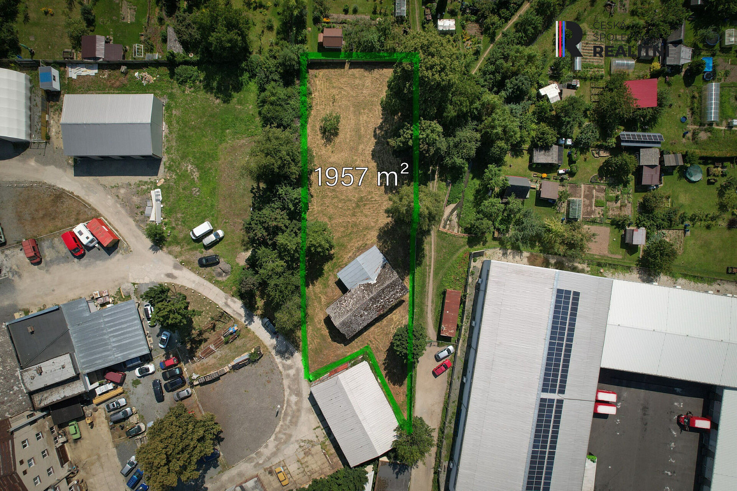 Prodej pozemku 1 957 m²