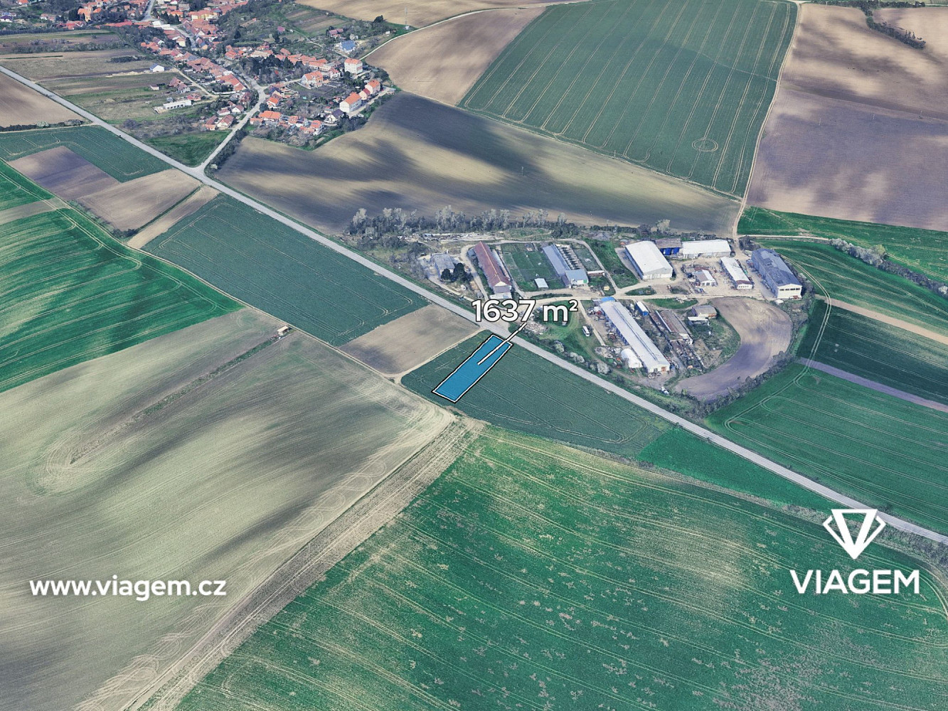 Prodej pole 1 637 m²