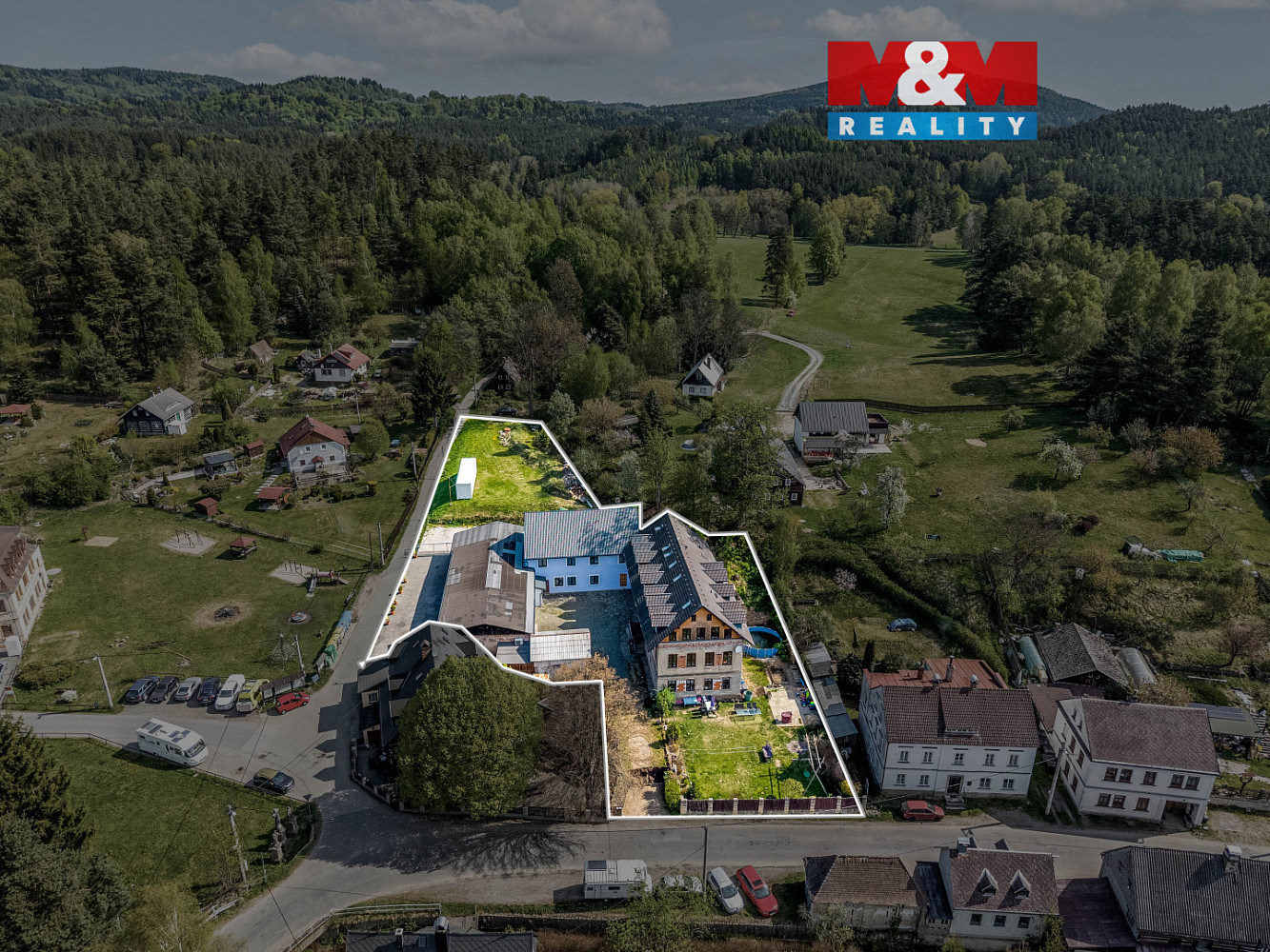 Prodej domu 1 190 m² s pozemkem 4 299 m²