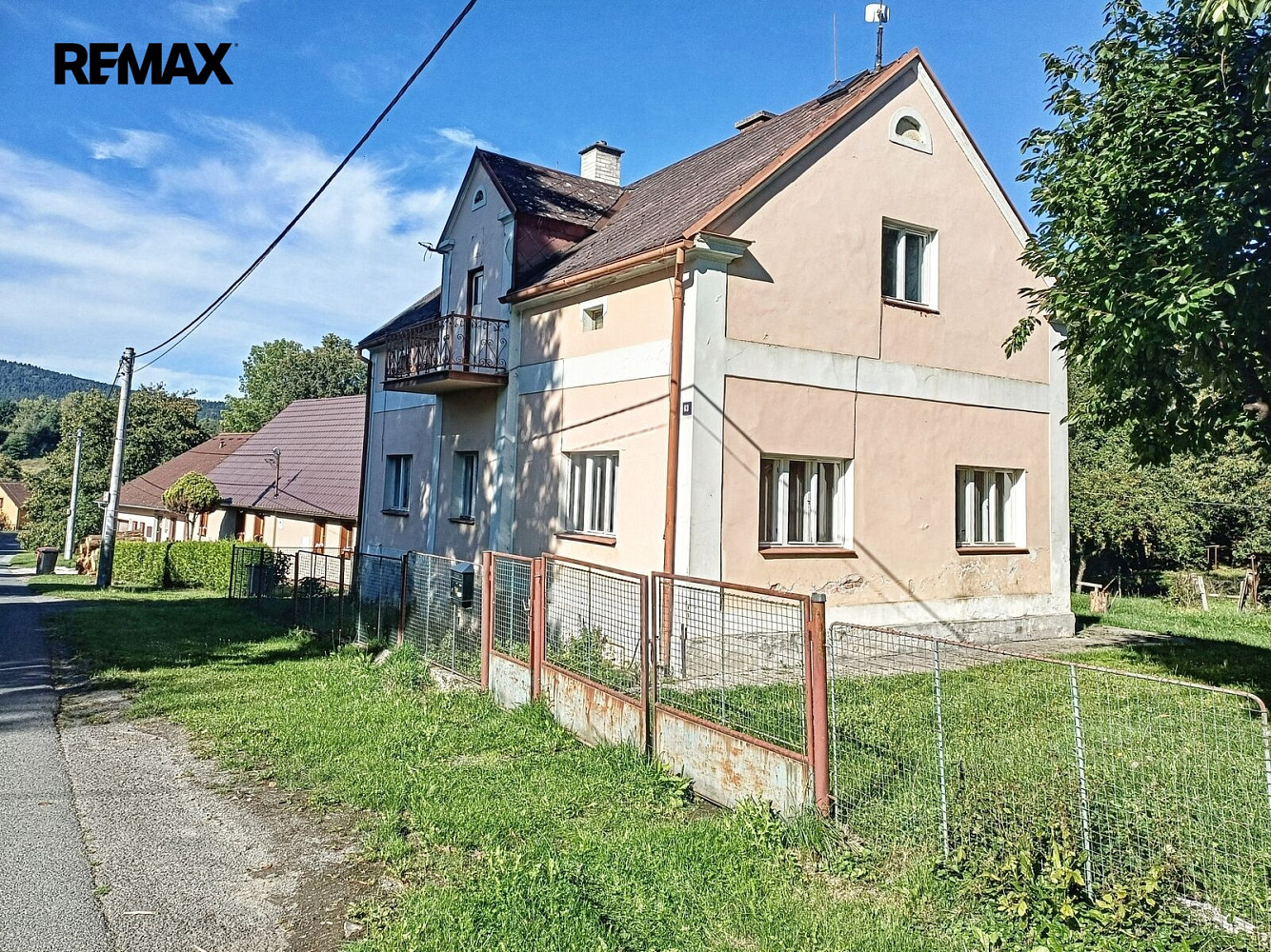 Prodej domu 200 m² s pozemkem 2 250 m²