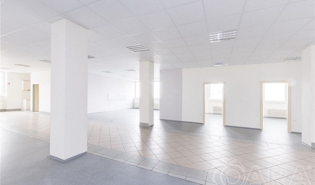 Pronájem kanceláře 549 m², Písek – náhled fotky 15