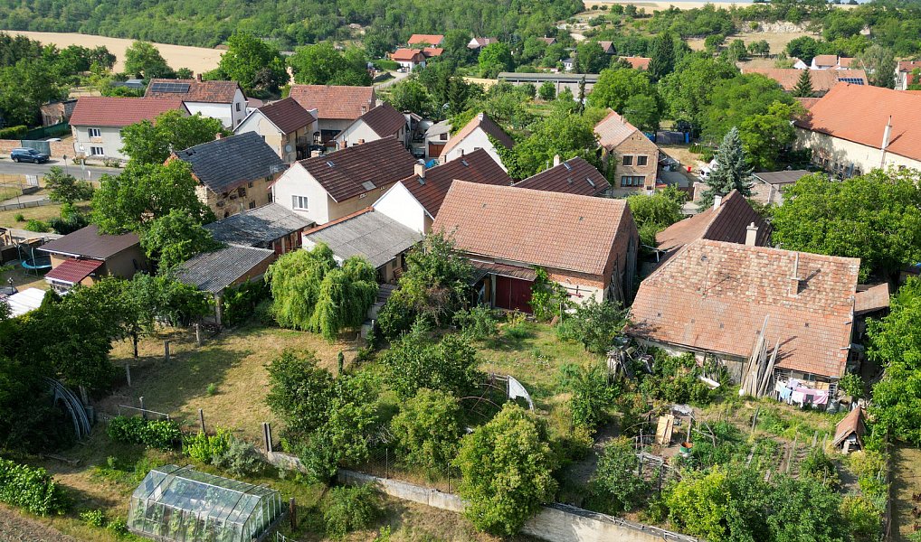 Prodej domu 174 m² s pozemkem 891 m², Libkovice pod Řípem – náhled fotky 2