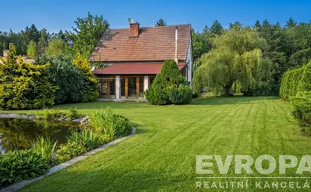 Prodej domu 186 m² s pozemkem 2 048 m², V Zátiší, Družec, okres Kladno