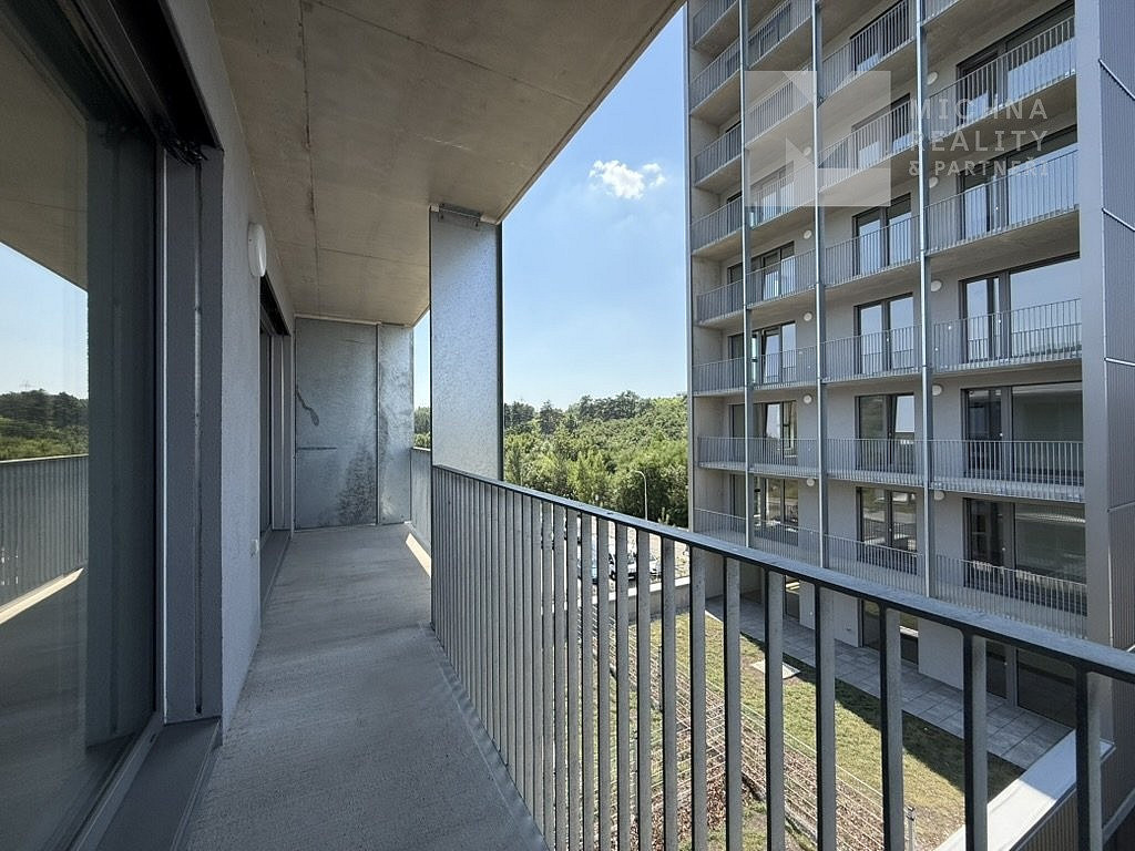 Pronájem bytu 2+kk 53 m² – pohled 6
