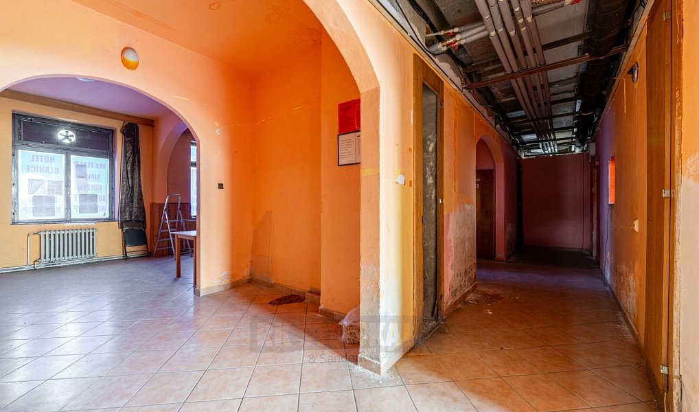 Prodej ubytovacího objektu 1 104 m², Protivín – náhled fotky 30