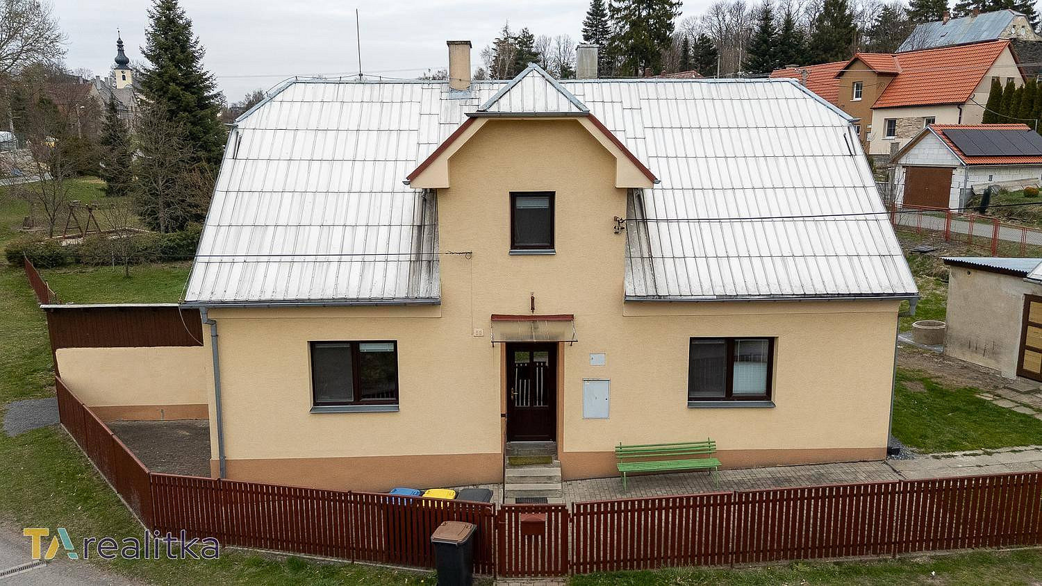 Prodej domu 161 m² s pozemkem 1 267 m² – fotografie 2