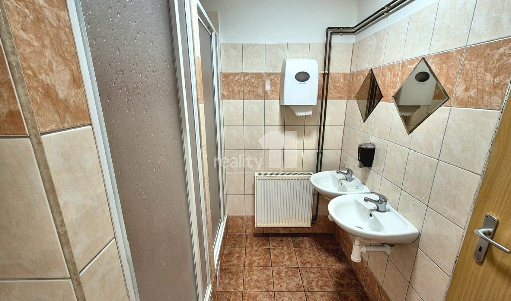 Prodej výrobních prostor 2 849 m², Aš – náhled fotky 35