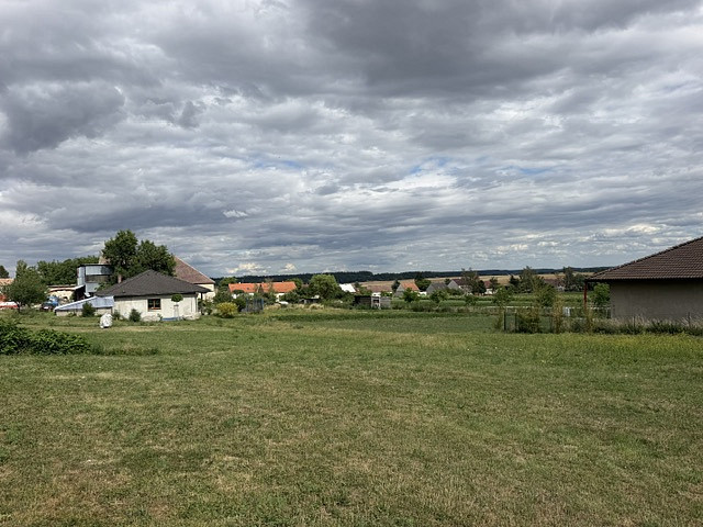 Prodej stavebního pozemku 1 913 m² – fotografie 3