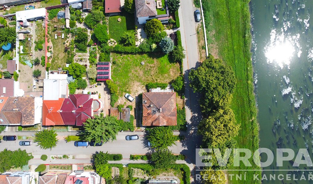 Prodej domu 300 m² s pozemkem 826 m², Břeclav – náhled fotky 3