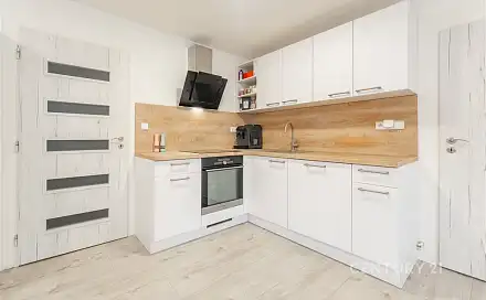 Prodej bytu 4+kk 72 m², Tuhaň, okres Mělník