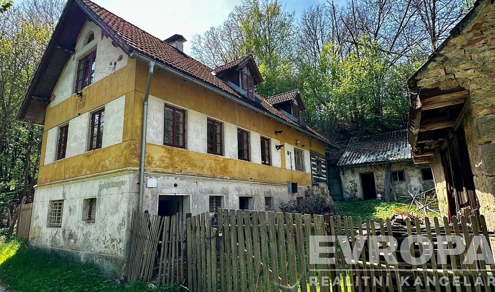 Prodej domu 350 m² s pozemkem 5 913 m², Dubá – náhled fotky 6
