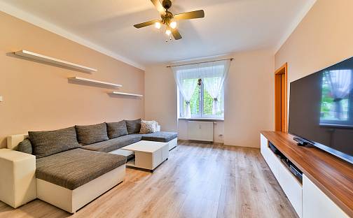 Prodej bytu 4+1 91 m², Heyrovského, Sokolov