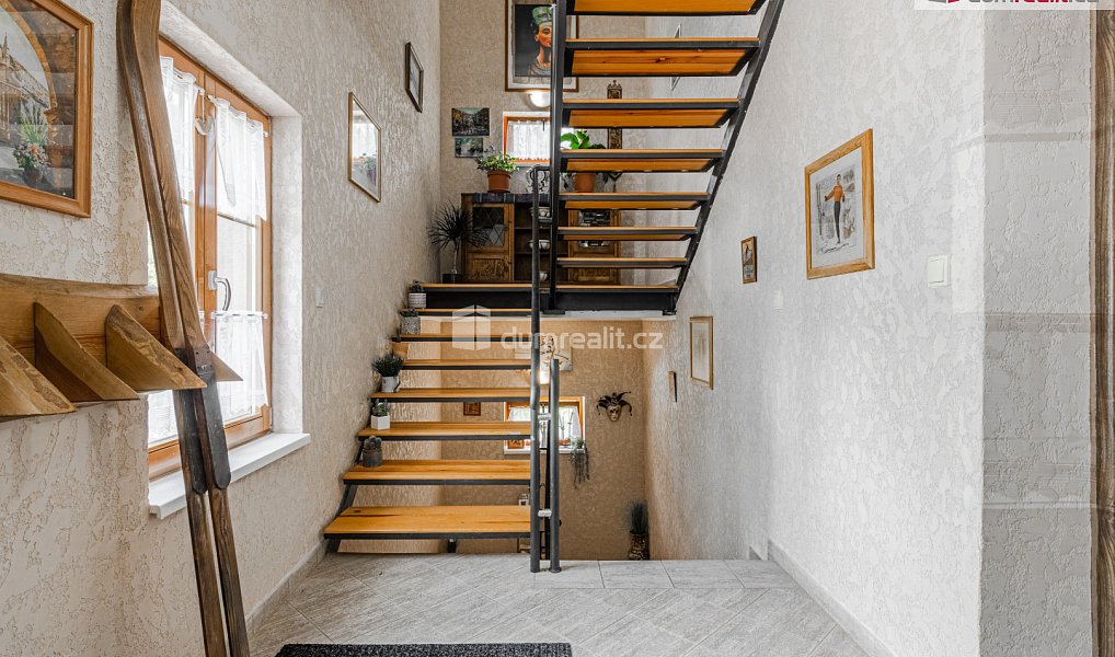 Prodej ubytovacího objektu 350 m², Bublava – náhled fotky 21