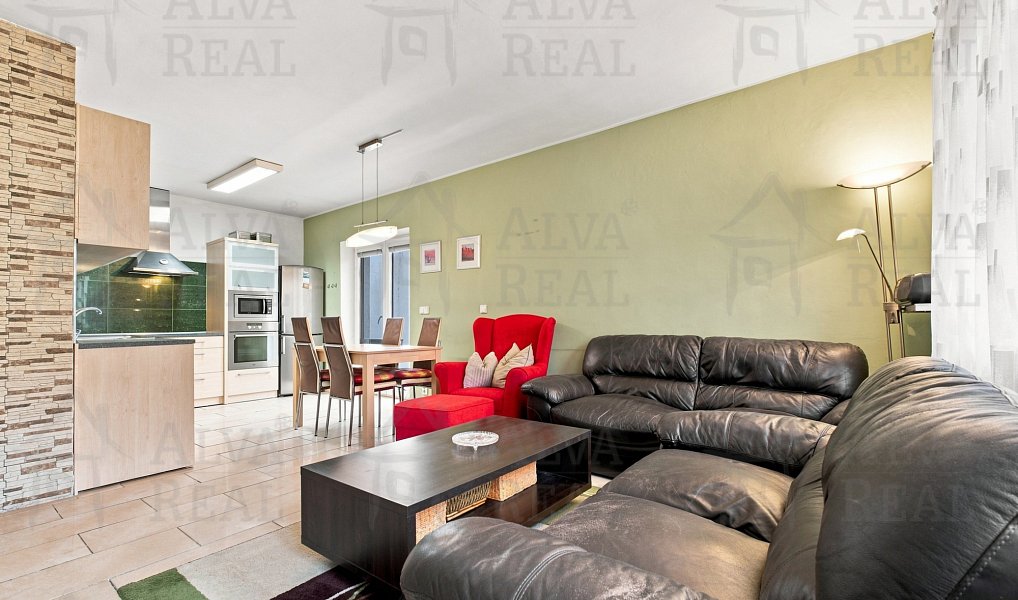Prodej domu 141 m² s pozemkem 984 m², Dolní Kounice – náhled fotky 8