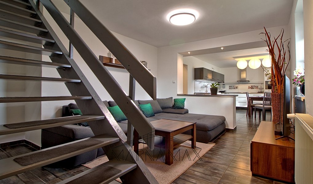 Prodej domu 200 m² s pozemkem 1 880 m², Pesvice – náhled fotky 10