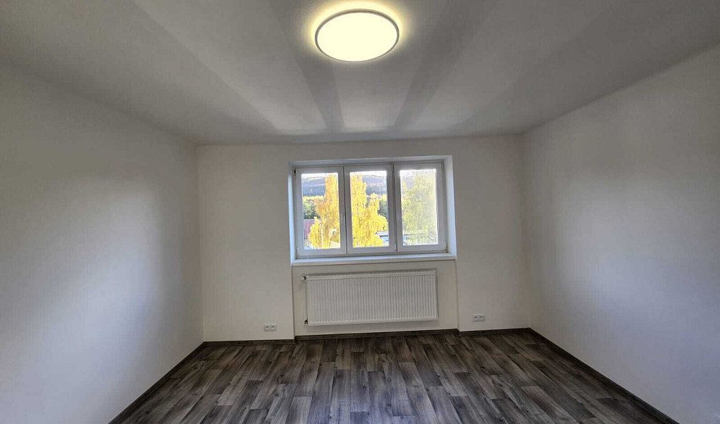 Pronájem bytu 1+1 42 m², Kadaň – náhled fotky 12