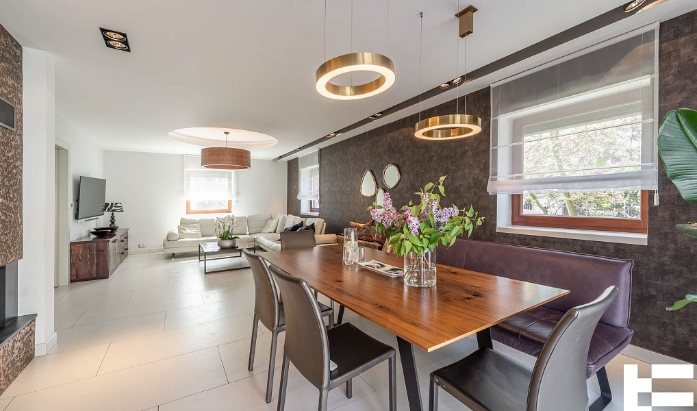 Prodej domu 227 m² s pozemkem 513 m², Zeleneč – náhled fotky 44