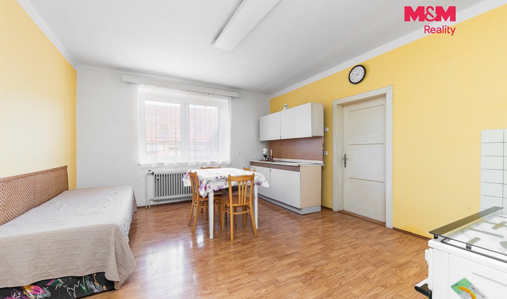 Prodej domu 120 m² s pozemkem 2 344 m², Lažany – náhled fotky 3