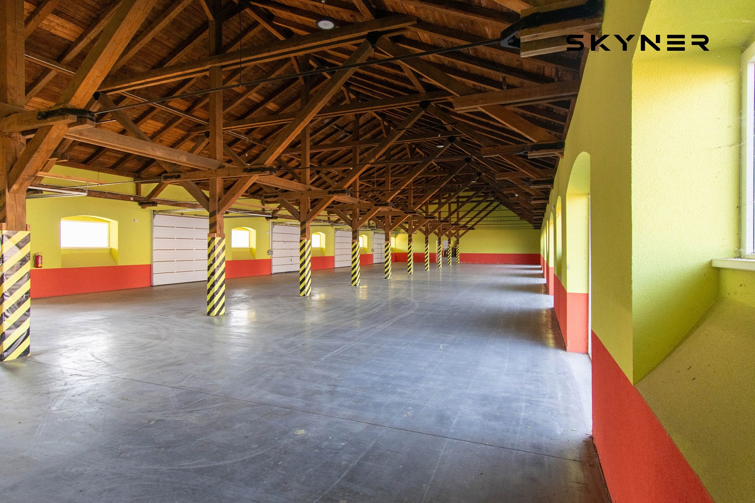 Pronájem skladovacích prostor 1 280 m² – fotografie 4