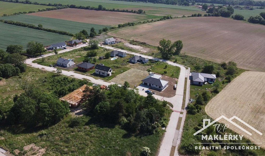 Prodej stavebního pozemku 898 m², Žáky – náhled fotky 7